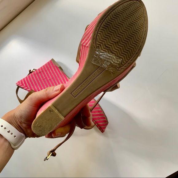 Tommy Hilfiger Pink and Leather wedges - Picture 3 of 5